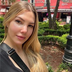 Meet your Posher, Magda